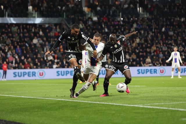 蒂姆在巴黎圣日耳曼比赛中晋级下一阶段，险胜引发热议！引发球迷热议的简单介绍-爱游戏