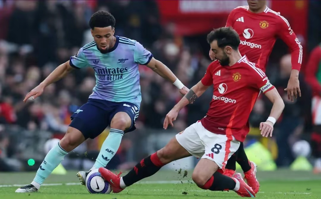 关于窗口期尤文图斯备战英超，强势反弹细节曝光，态度坚定，临场指挥获称赞的信息-爱游戏