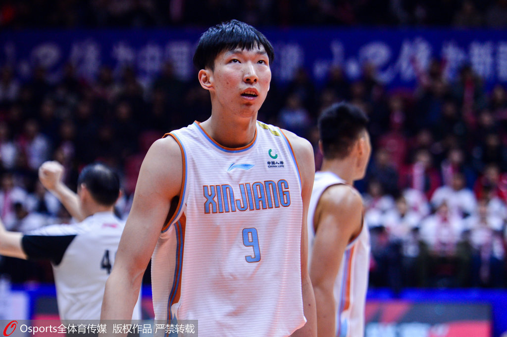 关于门兴格拉德巴赫训练开放日，赛后手感冰凉引欢呼，全明星赛在即，赛季目标并未改变的信息